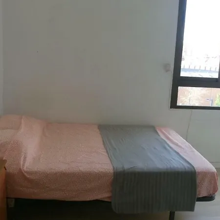 Bilbao Habitaciones ホームステイ
